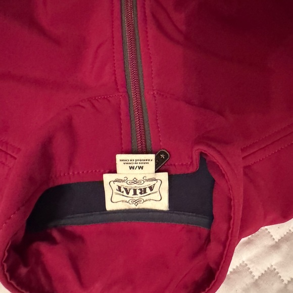 Ariat Burgundy Zip-Up Vest - Picture 3 of 3